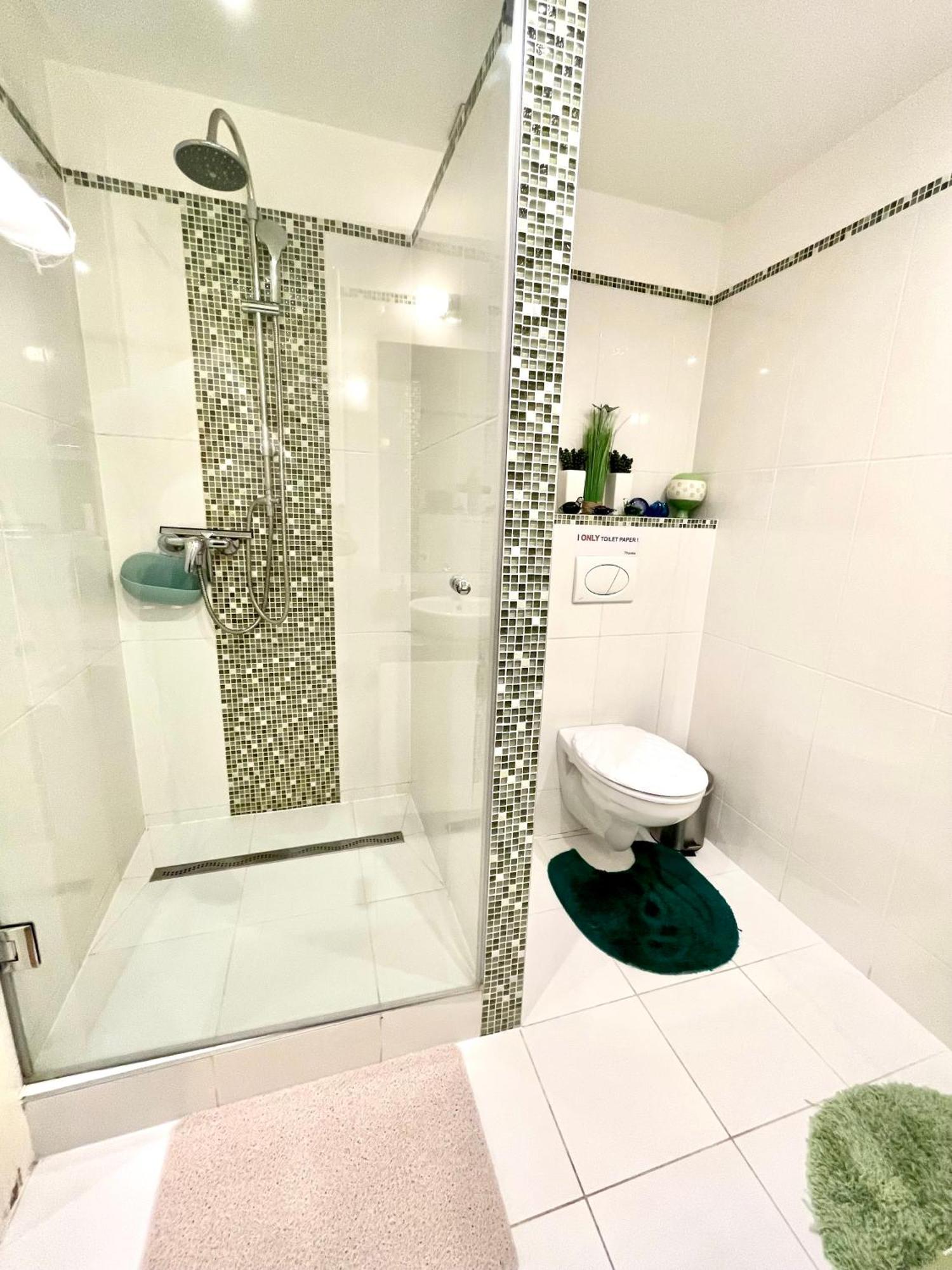 Green Pearl Apartment At St Stephen' S Basilica Budapest Esterno foto