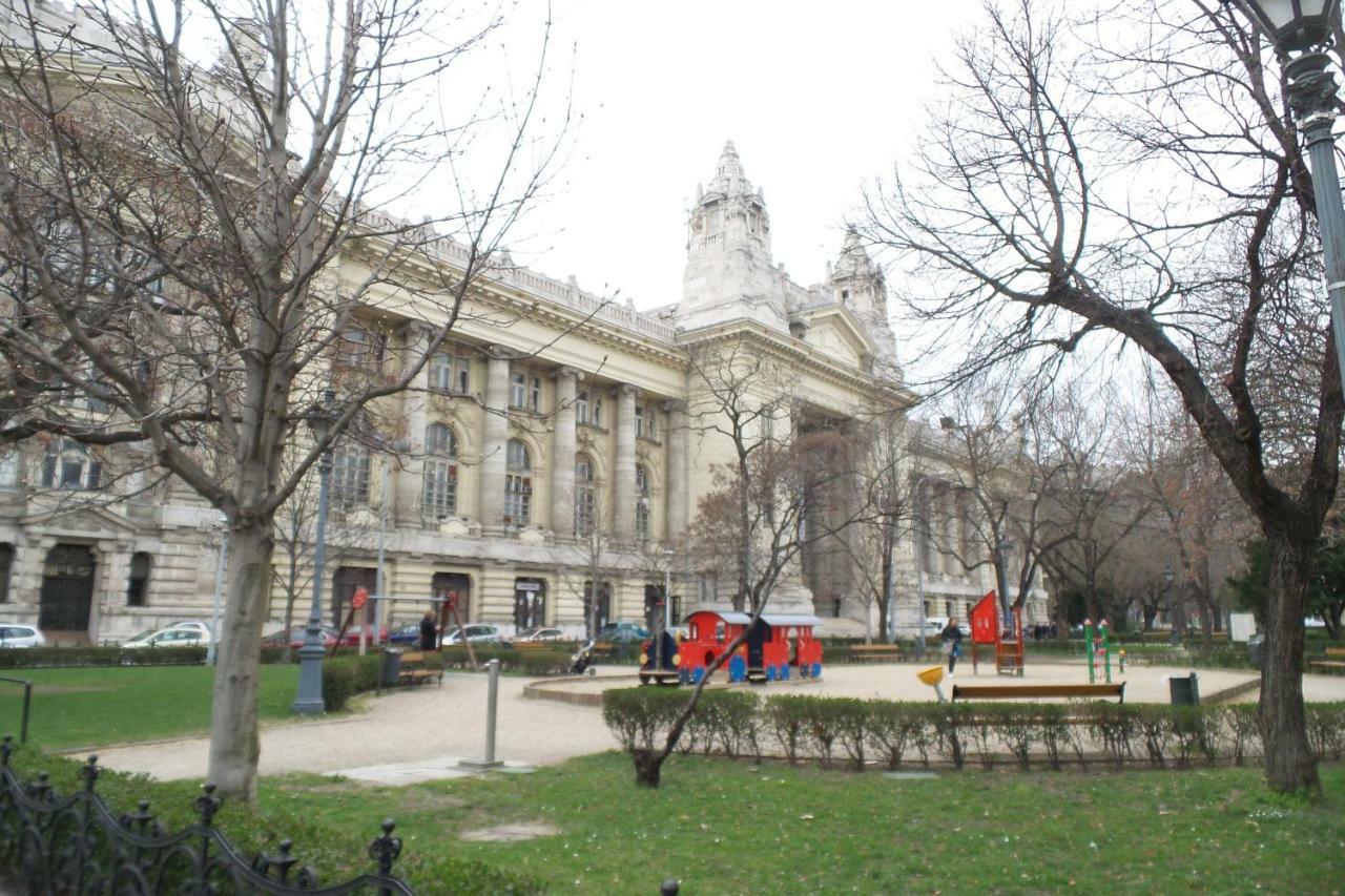 Green Pearl Apartment At St Stephen' S Basilica Budapest Esterno foto