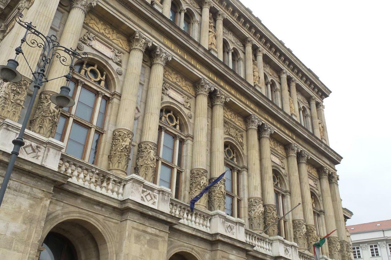 Green Pearl Apartment At St Stephen' S Basilica Budapest Esterno foto